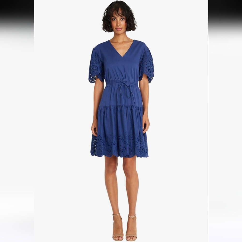 Maggy London V-Neck Scallop Edge Tiered Hem